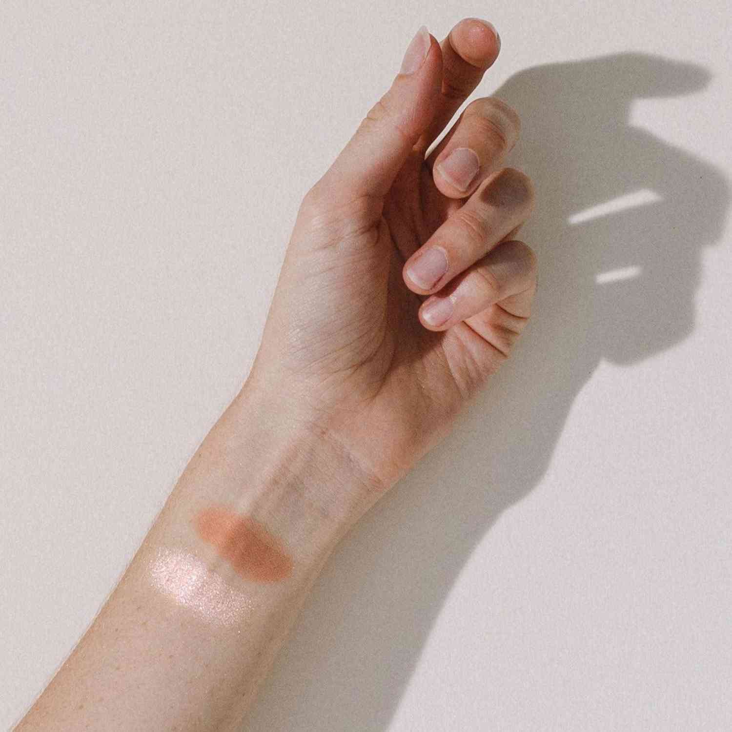 Myeasyglow on arm rosy glow