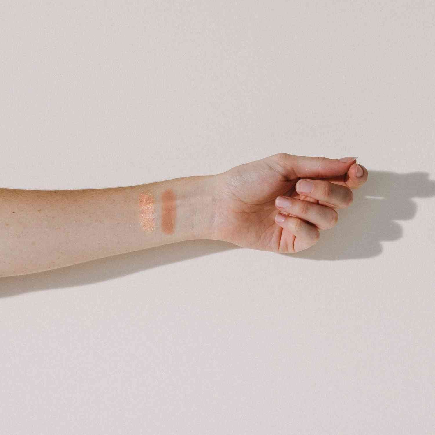 Myeasyglow on arm toastyglow